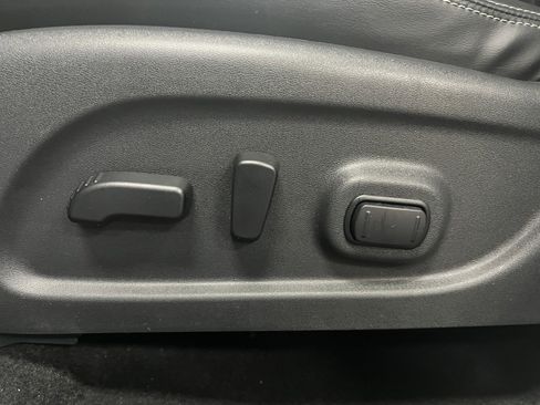 Used 2022 Nissan Murano SV w/ SV Midnight Edition Package image 11