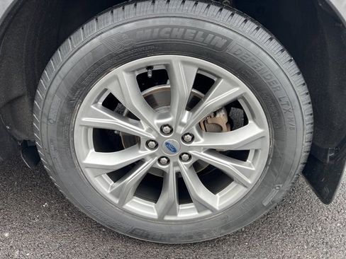 Used 2020 Ford Explorer XLT w/ Equipment Group 202A image 39