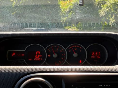 Used 2013 Scion xB FWD image 25