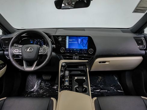 Used 2024 Lexus NX 250 FWD image 19