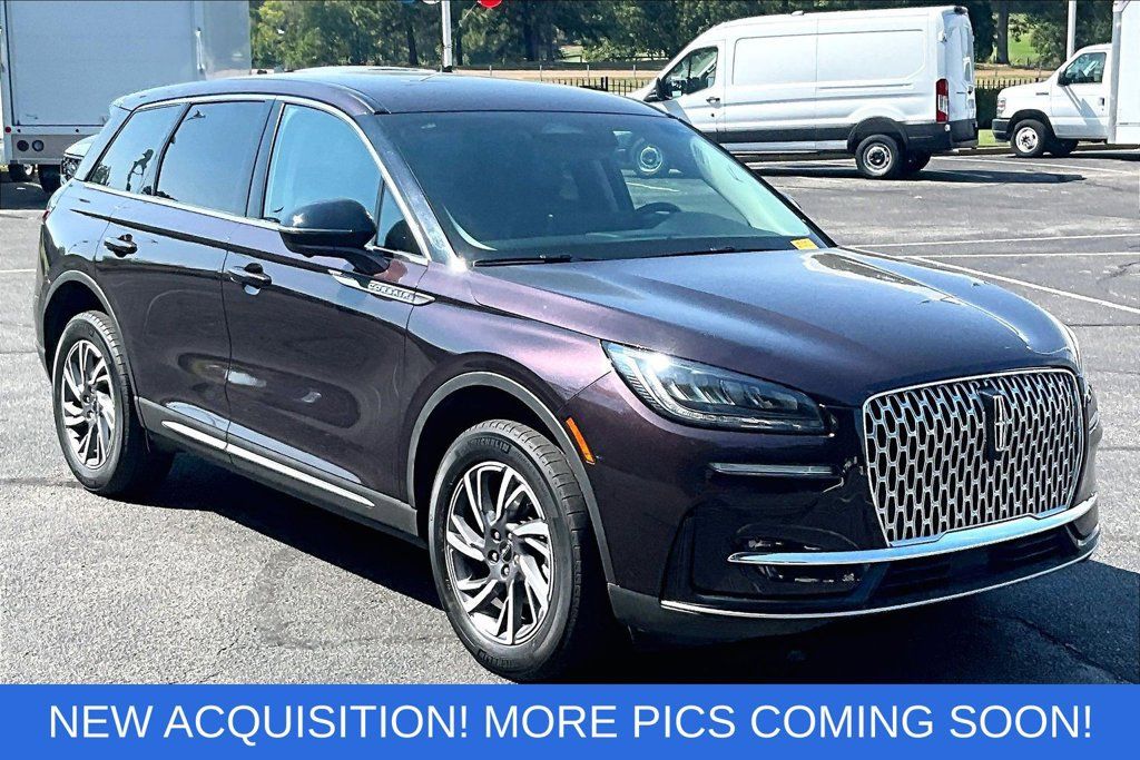 Used 2023 Lincoln Corsair FWD w/ Equipment Group 101A image 1