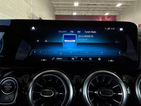 Used 2023 Mercedes-Benz GLA 250 4MATIC image 42