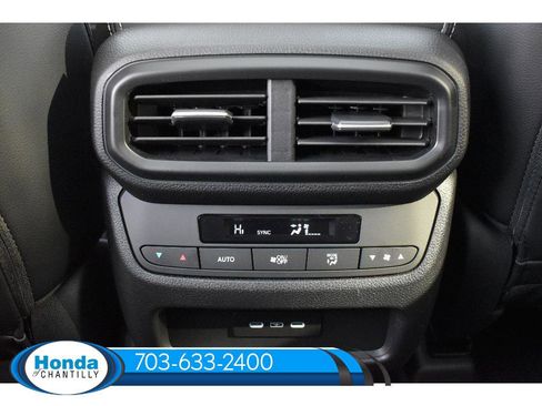 New 2025 Honda Pilot Touring image 32