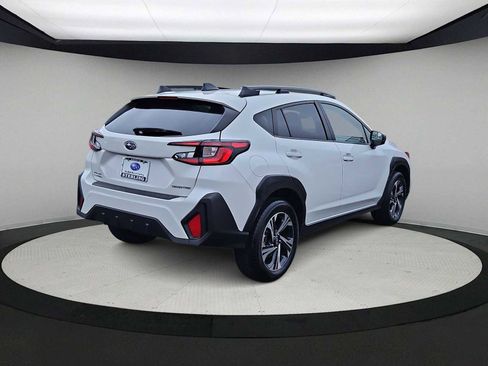 Used 2024 Subaru Crosstrek 2.0i Premium image 8