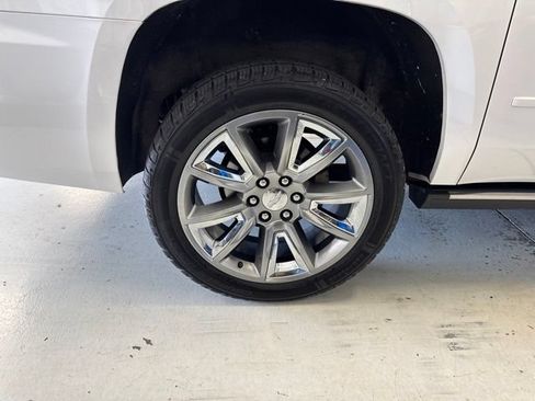 Used 2017 Chevrolet Suburban Premier AWD/4WD image 55