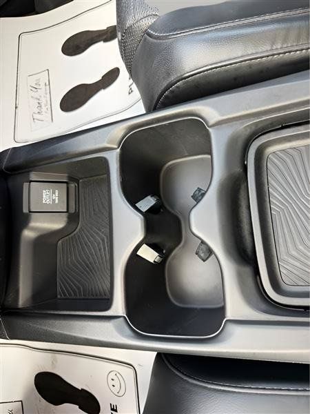 Used 2019 Honda CR-V Touring image 39