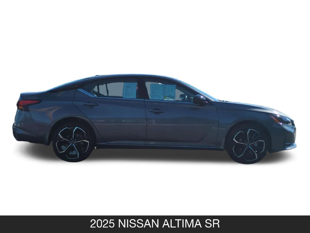 Used 2025 Nissan Altima 2.5 SR AWD/4WD image 6