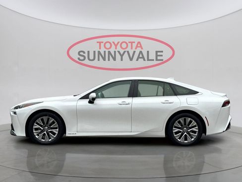 Used 2023 Toyota Mirai XLE image 6