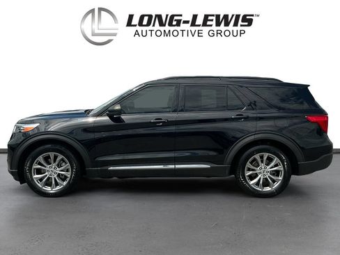 Used 2020 Ford Explorer XLT w/ Equipment Group 202A RWD image 2