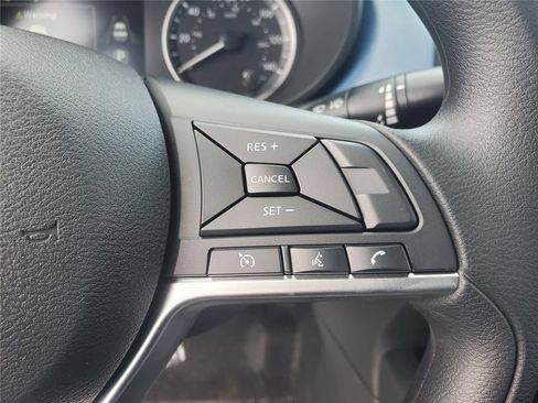 New 2025 Nissan Versa SV w/ Trunk Package FWD image 21