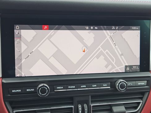 Used 2021 Porsche Macan Turbo image 17