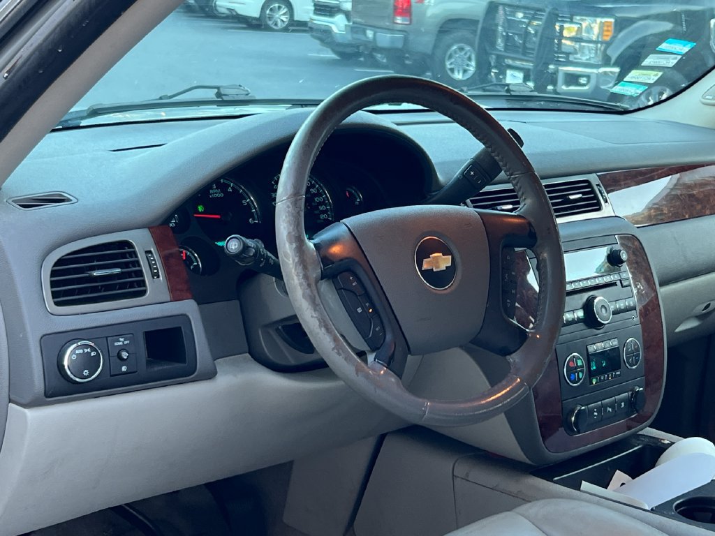Used 2010 Chevrolet Tahoe LT RWD image 9