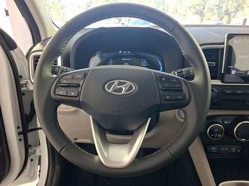 New 2026 Hyundai Venue SEL FWD image 19