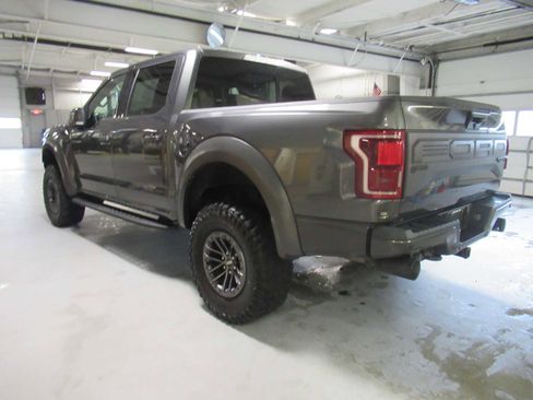 Used 2019 Ford F150 Raptor w/ Equipment Group 802A Luxury AWD/4WD image 7