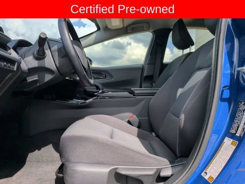 Used 2025 Toyota Prius LE FWD image 11