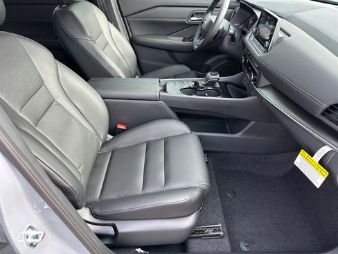 New 2026 Nissan Rogue SV image 13