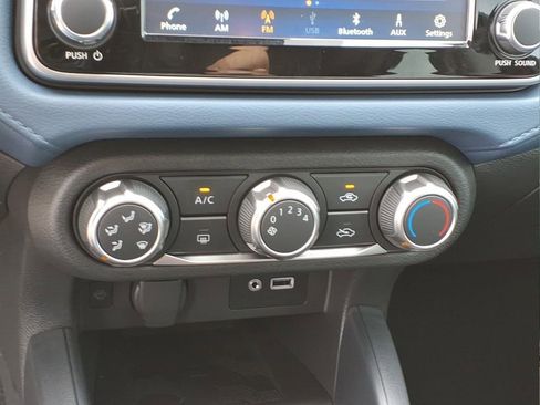 New 2025 Nissan Versa SV w/ Trunk Package image 17