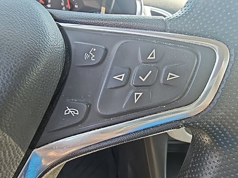 Used 2022 Chevrolet Equinox LS w/ LPO, Floor Liner Package image 18