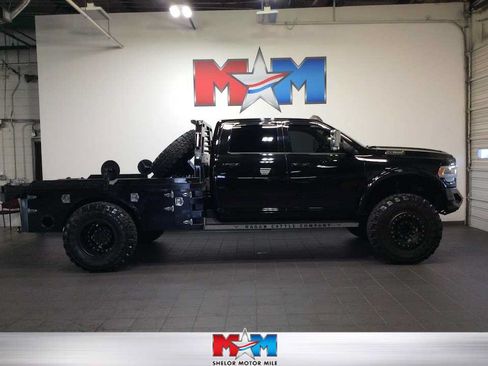 Used 2020 RAM 5500 Laramie AWD/4WD image 1