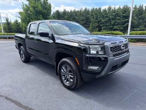 Used 2025 Nissan Frontier SV w/ SV Convenience Package AWD/4WD image 3