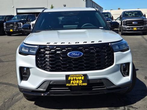 New 2026 Ford Explorer ST-Line w/ ST-Line Street Pack AWD/4WD image 2