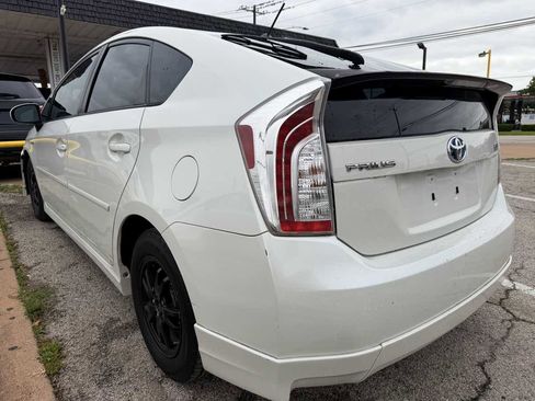 Used 2012 Toyota Prius Two FWD image 4