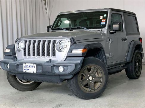 Used 2020 Jeep Wrangler Sport image 2