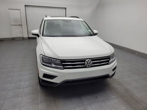 Used 2021 Volkswagen Tiguan SE w/ Panoramic Sunroof Package FWD image 14