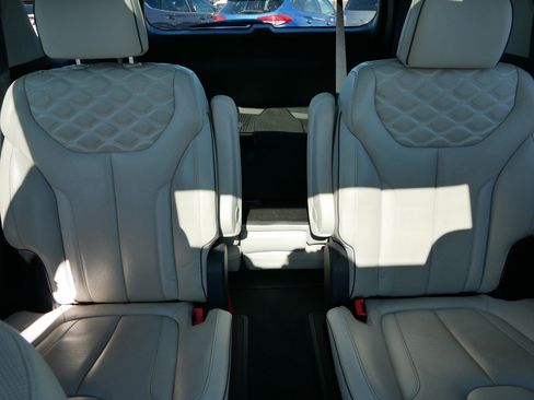 Used 2021 Hyundai Palisade Limited image 13