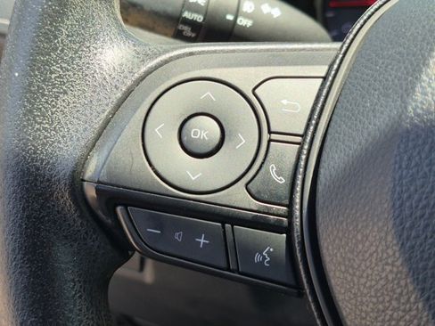 Used 2019 Toyota RAV4 XLE FWD image 13