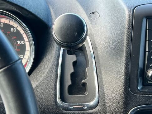 Used 2019 Dodge Grand Caravan GT image 30