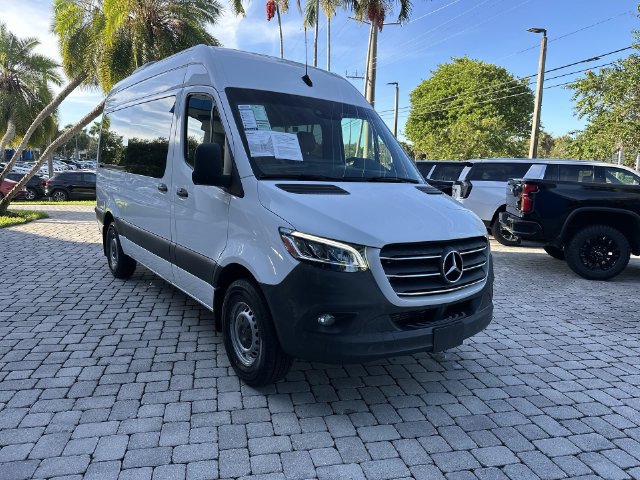 Used 2023 Mercedes-Benz Sprinter 2500 image 17