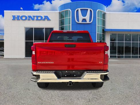 Used 2023 Chevrolet Silverado 1500 LT AWD/4WD image 3