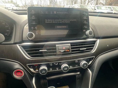 Used 2018 Honda Accord Touring image 15