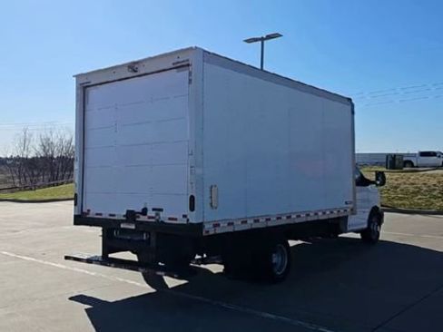 Used 2020 Chevrolet Express 3500 Extended w/ Power Convenience Package image 8