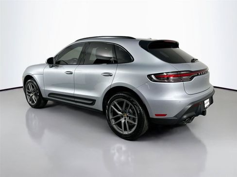 Certified 2026 Porsche Macan AWD/4WD image 3