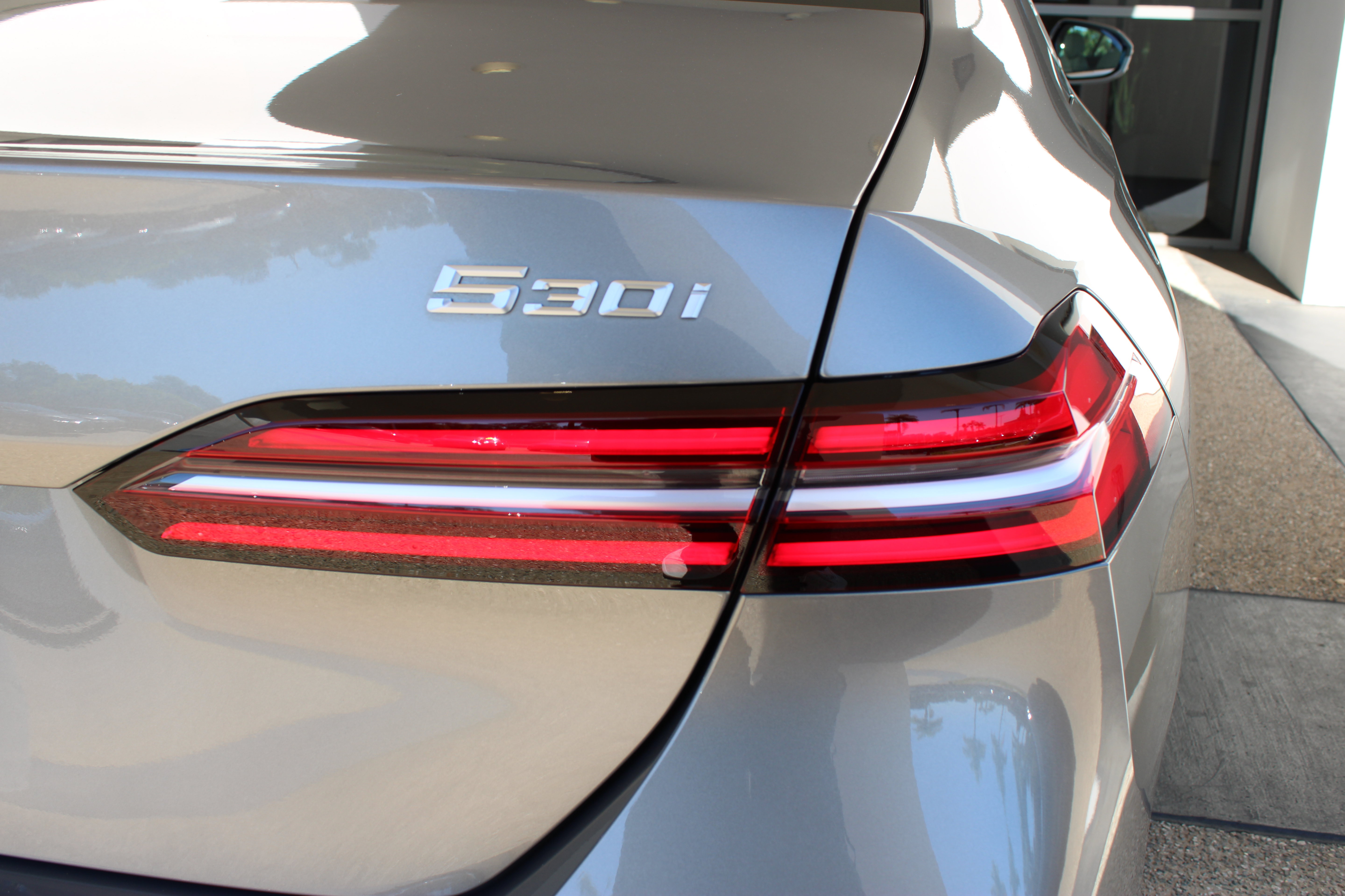 Used 2026 BMW 530i w/ Premium Package RWD image 11