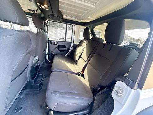 Used 2023 Jeep Wrangler Unlimited w/ Cold Weather Group AWD/4WD image 27