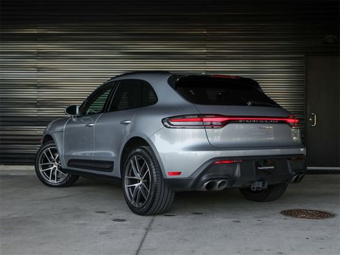 Used 2024 Porsche Macan S image 3