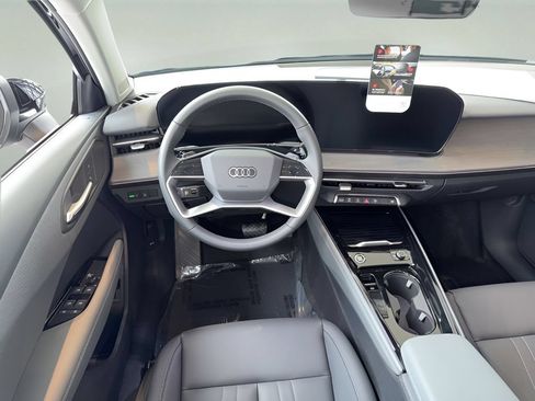 New 2026 Audi Q3 quattro 2.0T AWD/4WD image 13