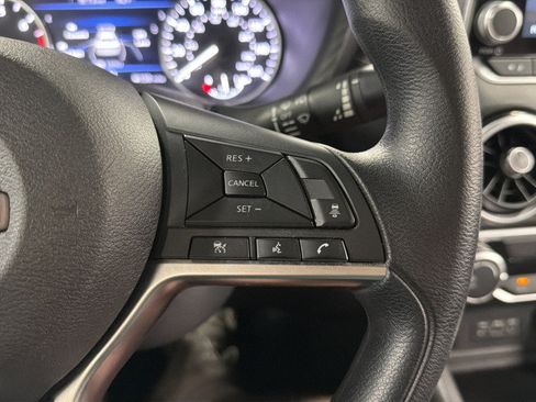 Used 2025 Nissan Sentra SV FWD image 23