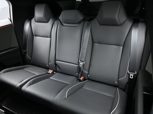 Used 2025 Tesla Cybertruck AWD Crew Cab image 28