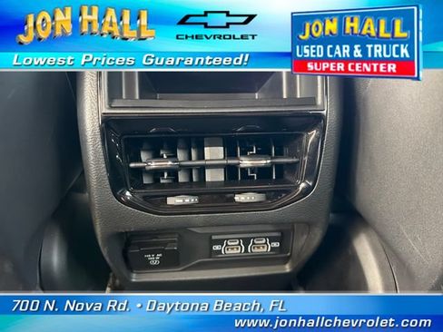 Used 2024 Jeep Grand Cherokee Altitude RWD image 18