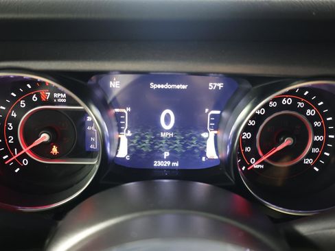 Used 2021 Jeep Gladiator Mojave AWD/4WD image 15