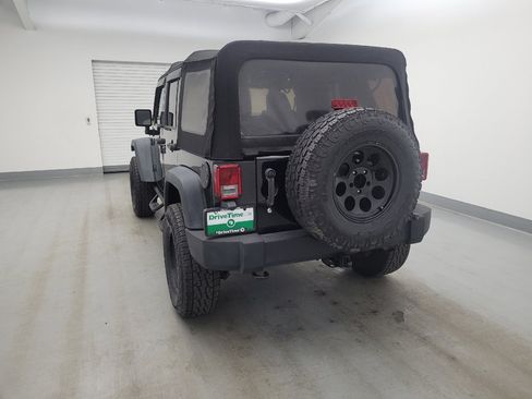 Used 2014 Jeep Wrangler Unlimited Rubicon w/ Connectivity Group AWD/4WD image 6
