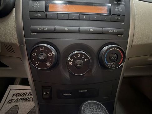 Used 2013 Toyota Corolla L image 17