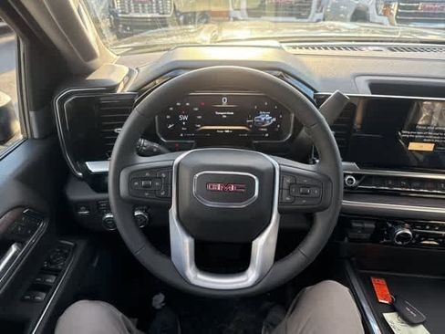 New 2026 GMC Sierra 2500 SLT w/ SLT Convenience Package image 19