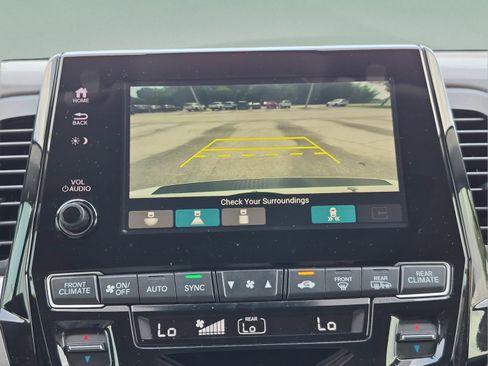 Certified 2024 Honda Odyssey Touring image 24