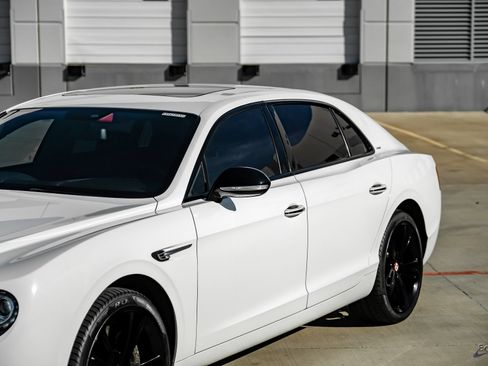 Used 2018 Bentley Flying Spur S V8 image 28