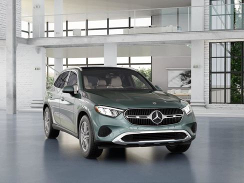 Used 2026 Mercedes-Benz GLC 300 image 8